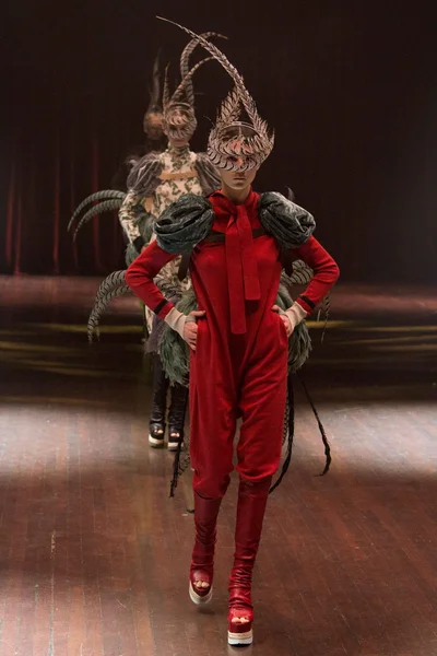 Look 5